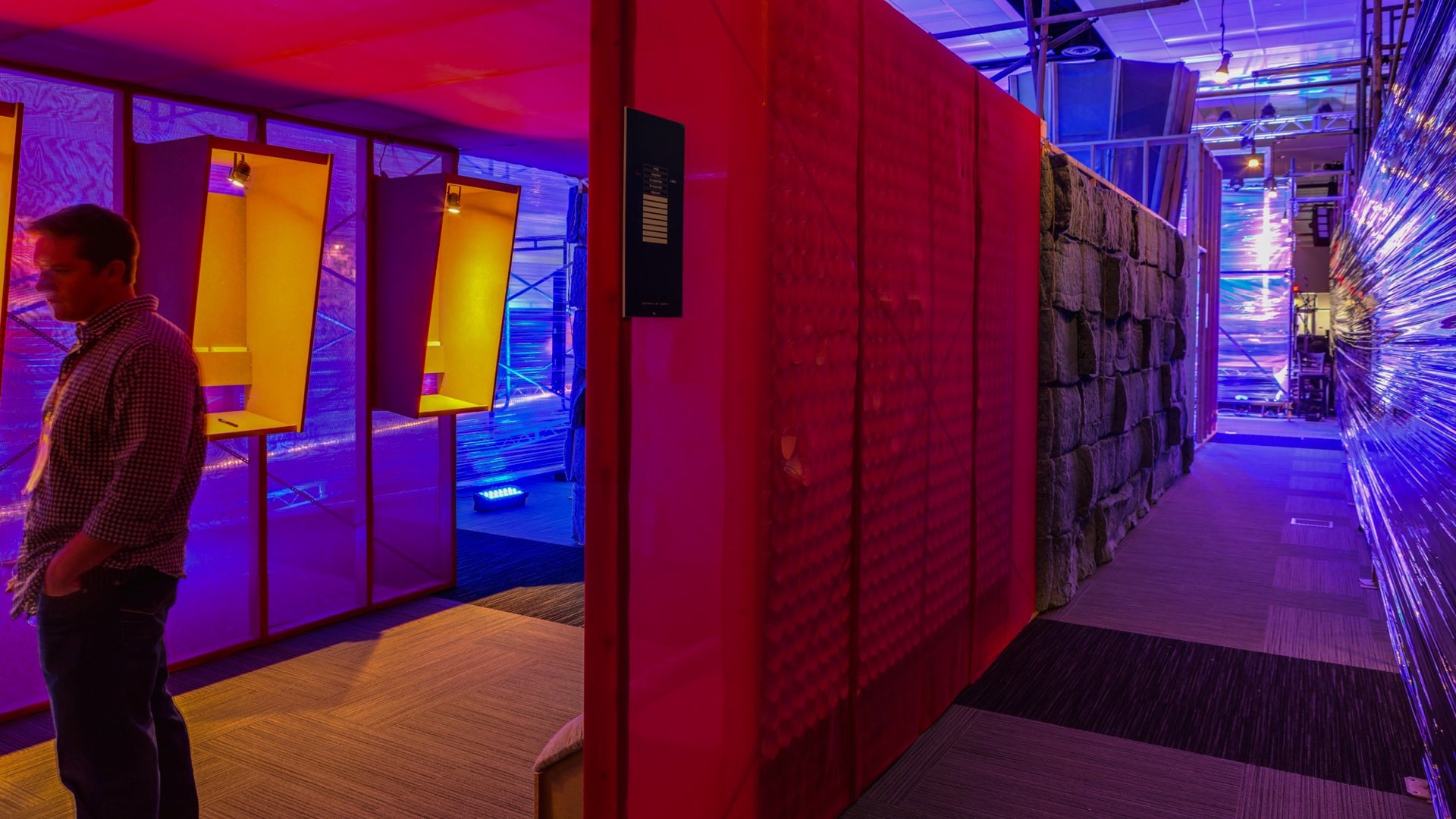 1%20TEDx%20Austin%202013%20jeff%20sharpe%20bill%20burgess%20MASTER%20HERO%20SHOT